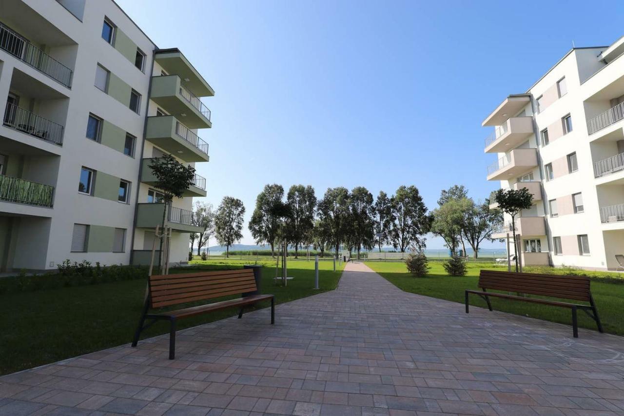 Silver Gray Appartment บาลาตอนแลลเล ภายนอก รูปภาพ